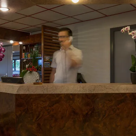 Hotell The Originals City, Amys, Tarbes Sud Odos