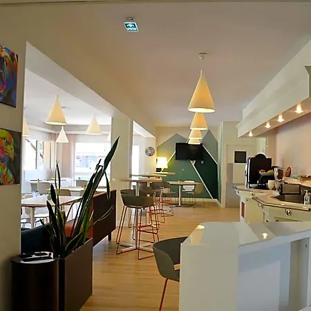 ホテル The Originals City, Amys, Tarbes Sud Odos